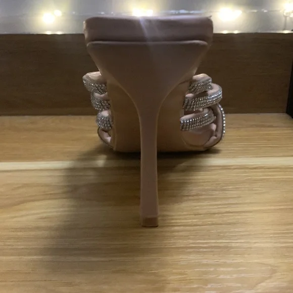 Used - Picture 3 of 3